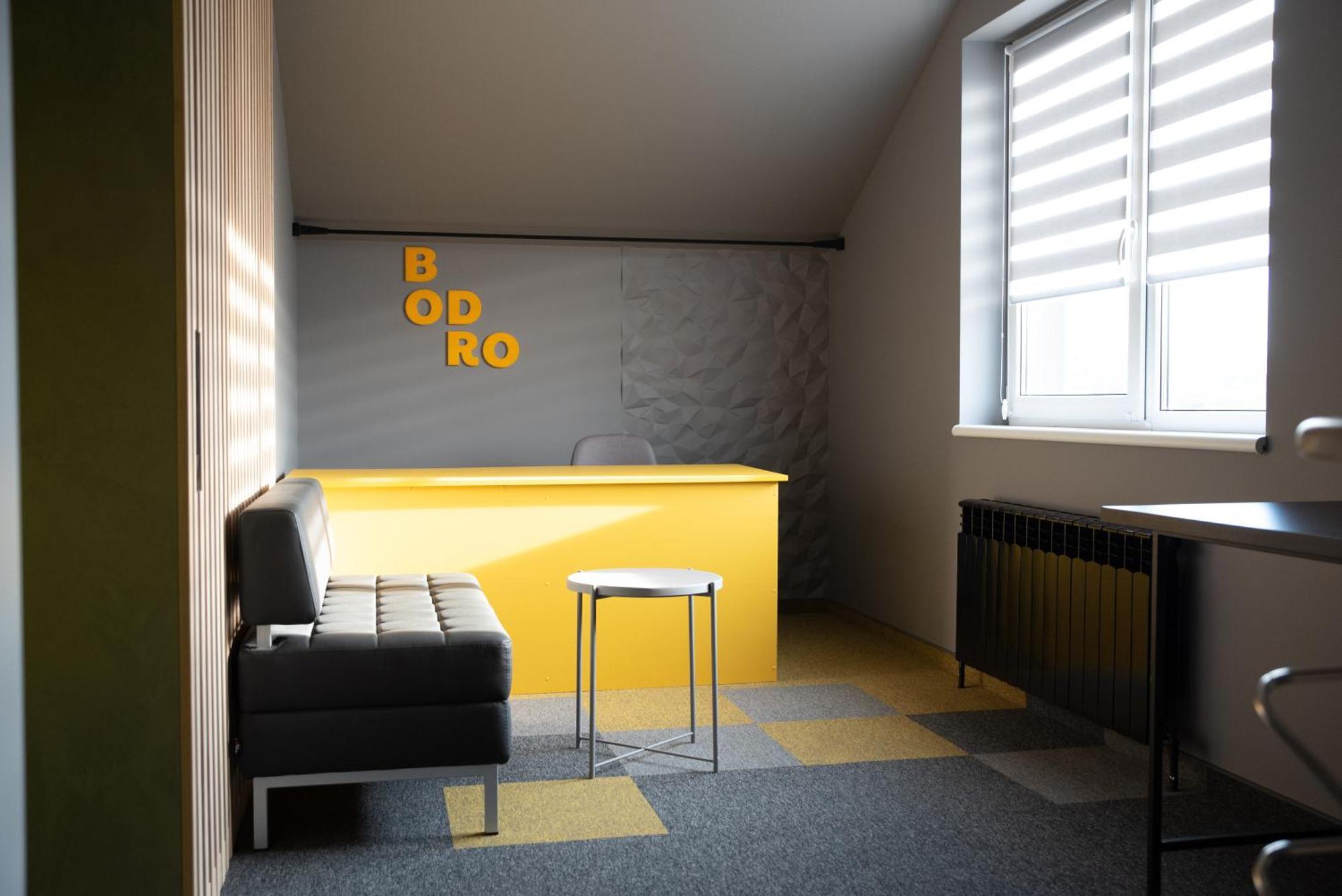 Готельні Кімнати Bodro Clinic Novovolyns'k Exterior photo